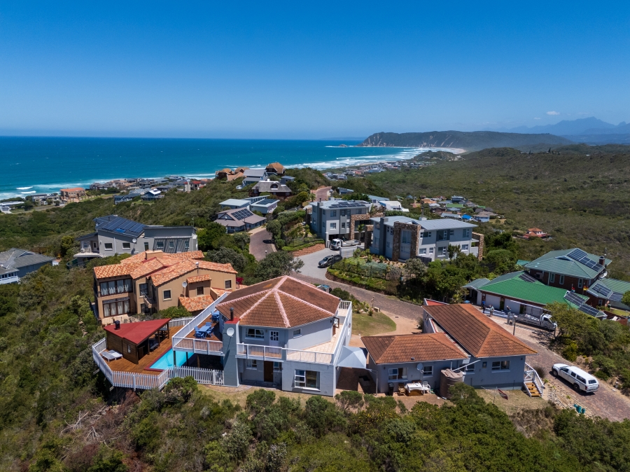 6 Bedroom Property for Sale in Cola Beach Western Cape